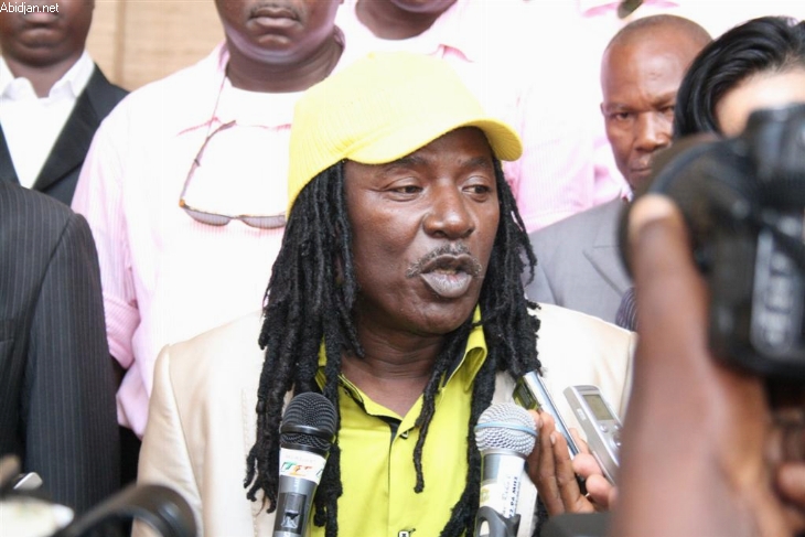 Georges Kouakou déshabille Alpha Blondy :  